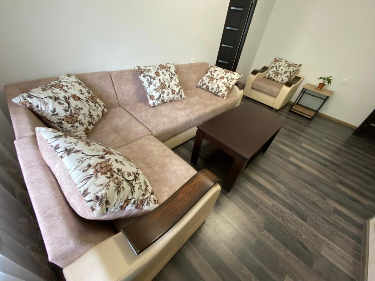 Lovely 2-Bedroom Apartment Near Ayb School Dilijan Ngoại thất bức ảnh