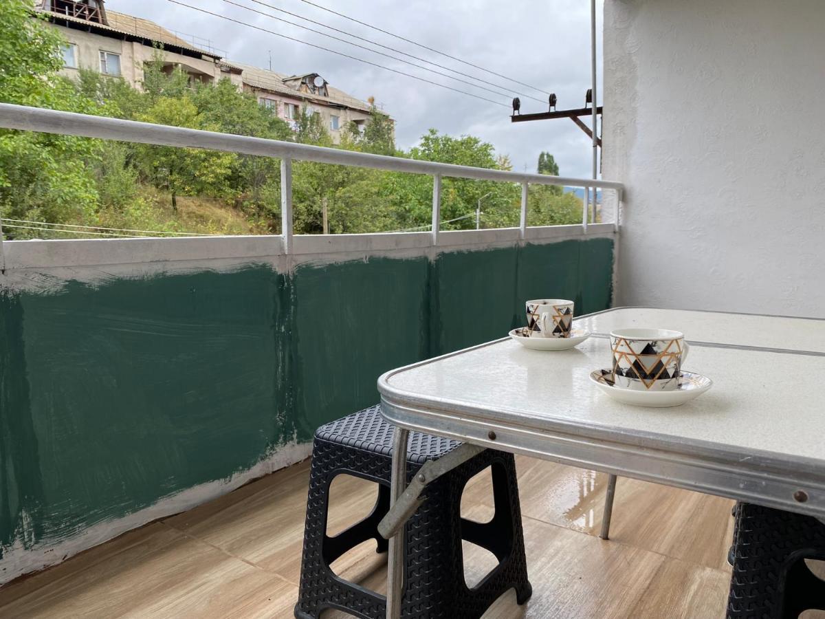Lovely 2-Bedroom Apartment Near Ayb School Dilijan Ngoại thất bức ảnh
