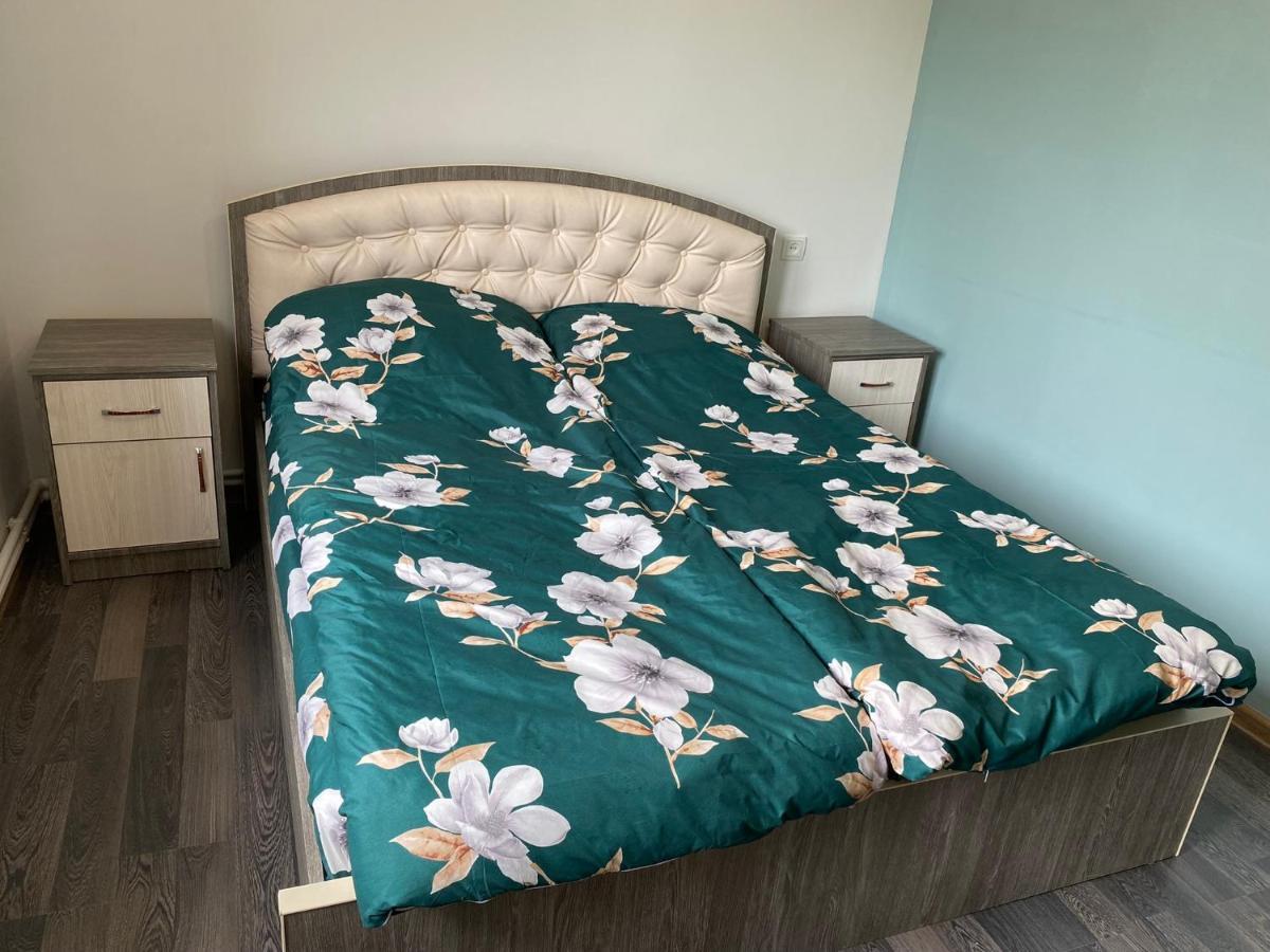 Lovely 2-Bedroom Apartment Near Ayb School Dilijan Ngoại thất bức ảnh